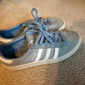 Adidas shoee Men Size 7 US